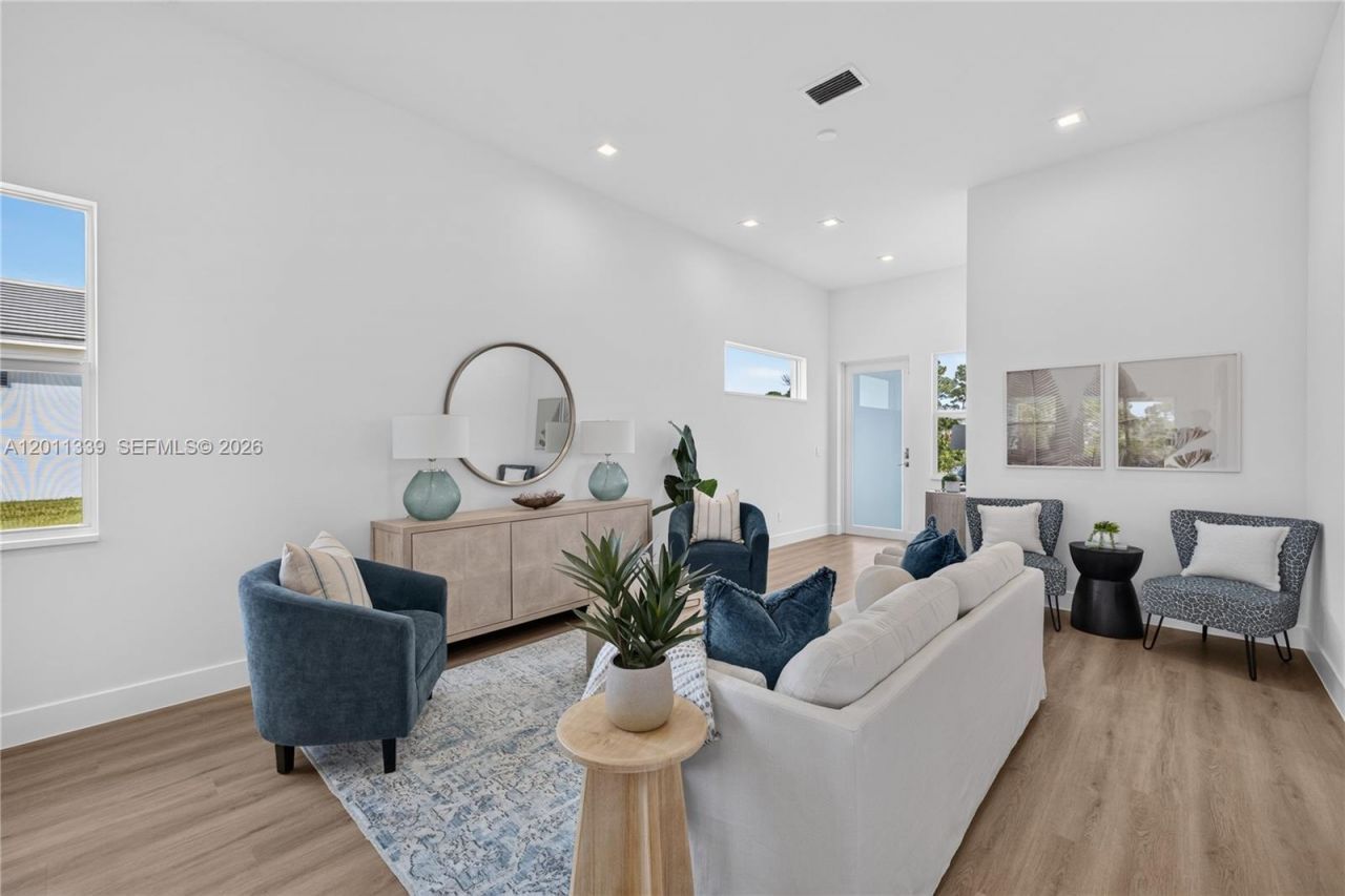 265 SE Via Sangro, Port Saint Lucie, FL 34952 Photo