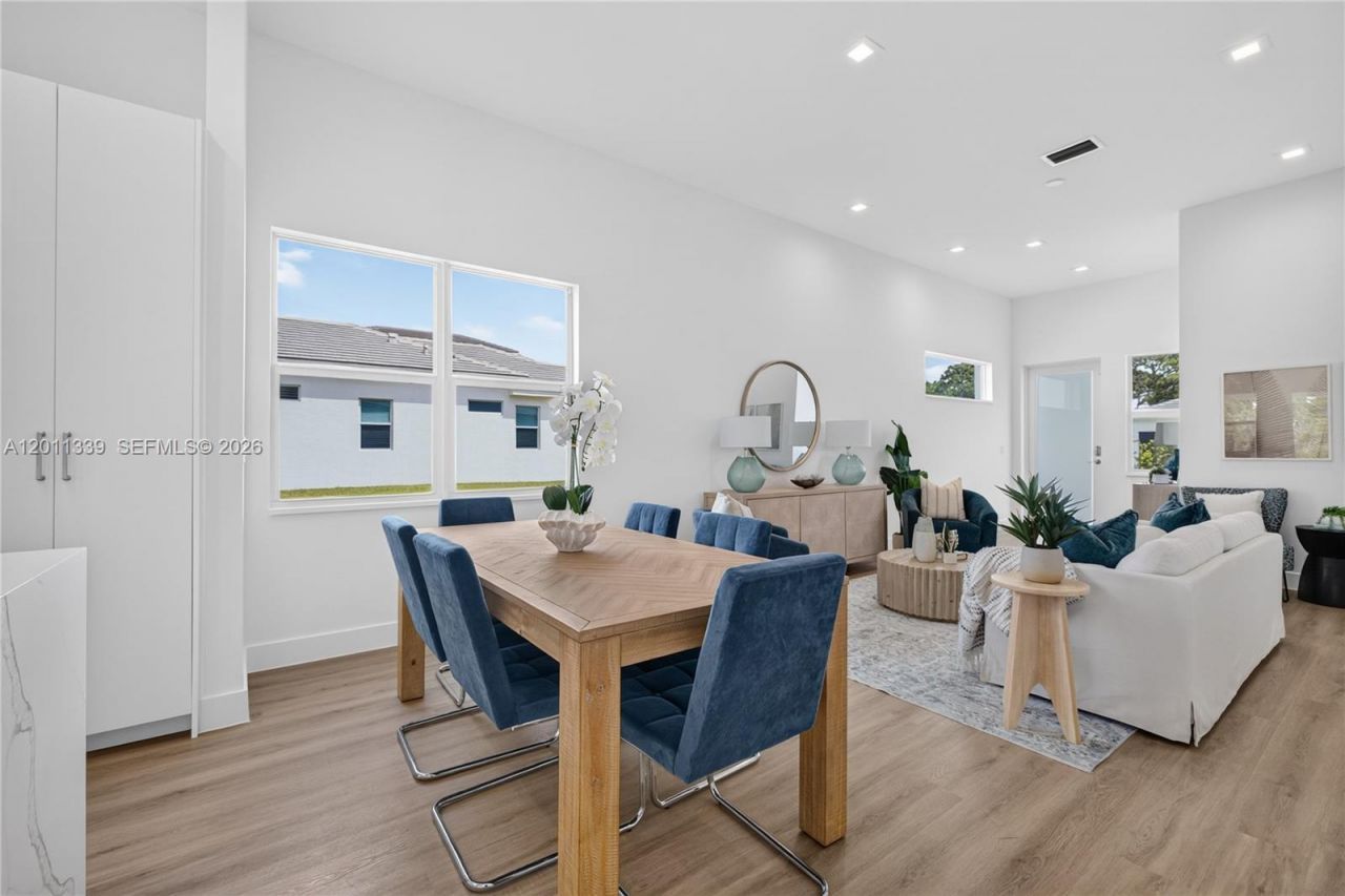 265 SE Via Sangro, Port Saint Lucie, FL 34952 Photo