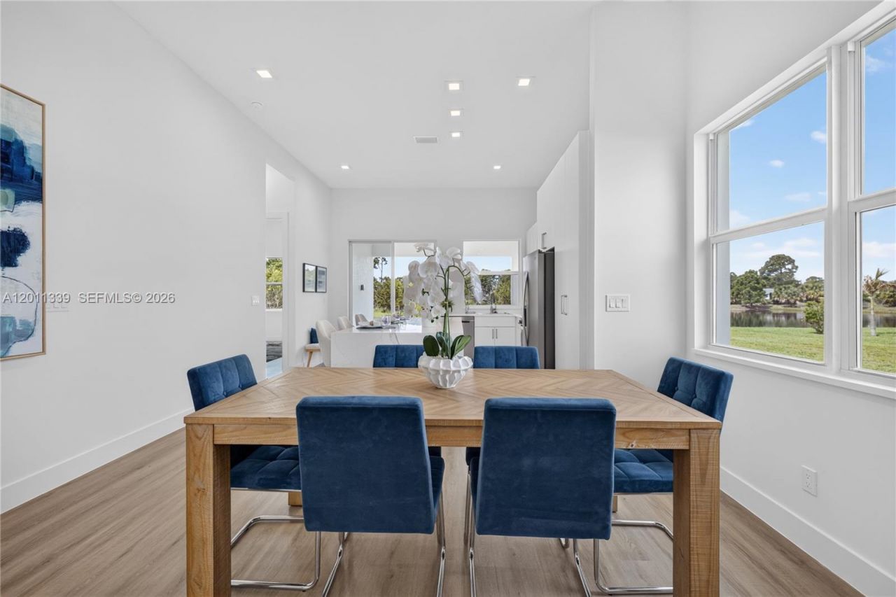265 SE Via Sangro, Port Saint Lucie, FL 34952 Photo