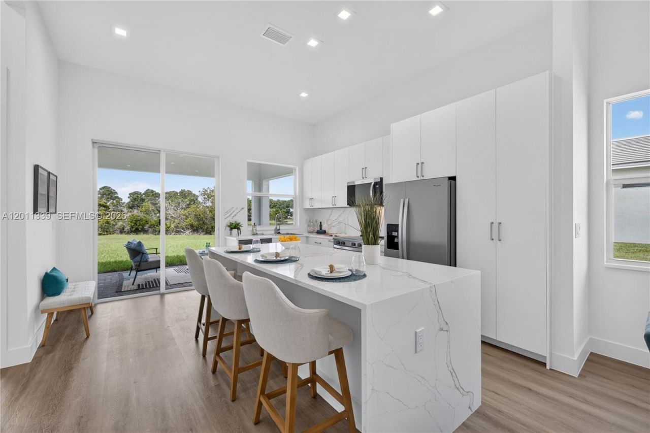 265 SE Via Sangro, Port Saint Lucie, FL 34952 Photo