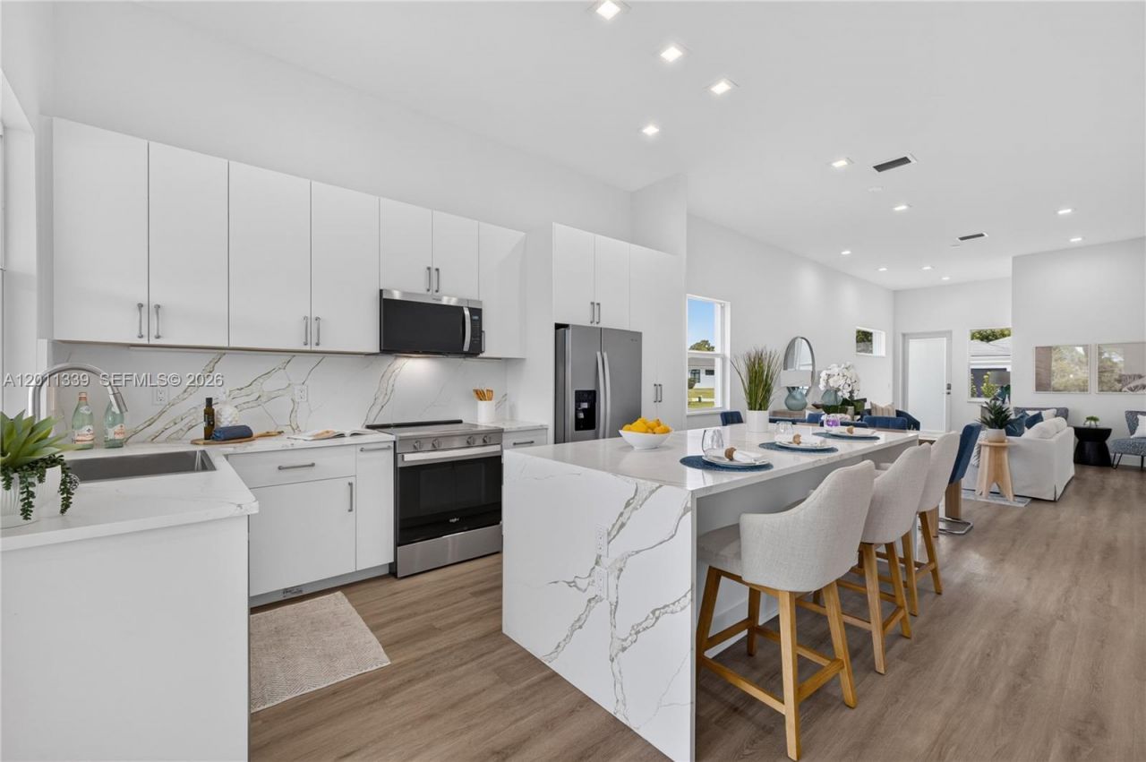 265 SE Via Sangro, Port Saint Lucie, FL 34952 Photo