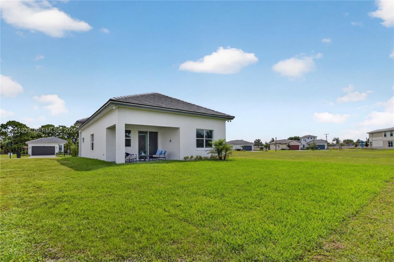 265 SE Via Sangro, Port Saint Lucie, FL 34952 Photo