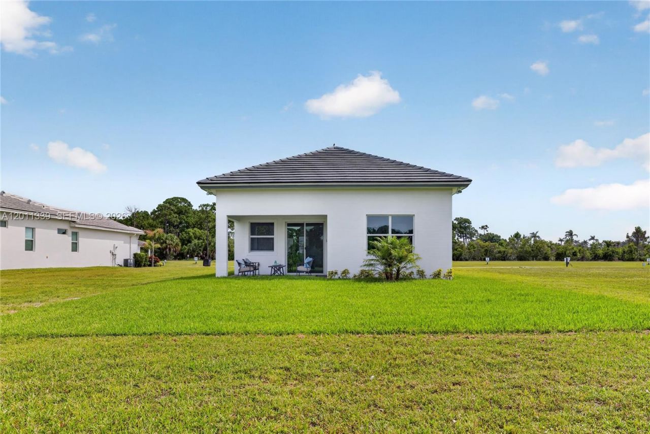 265 SE Via Sangro, Port Saint Lucie, FL 34952 Photo