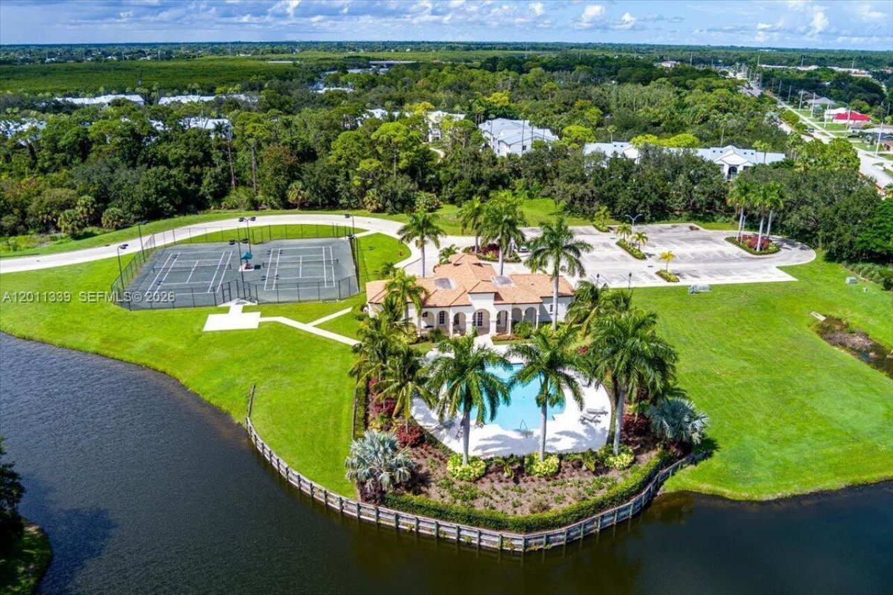 265 SE Via Sangro , Port Saint Lucie, FL 34952 Photo