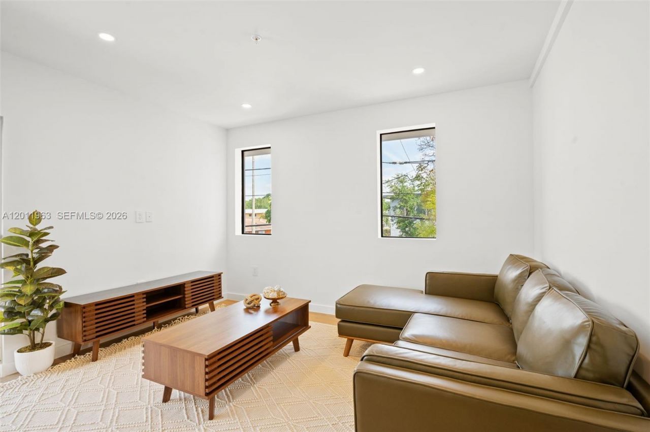 720 NW 55th Ter, Unit 720, Miami, FL 33127 Photo