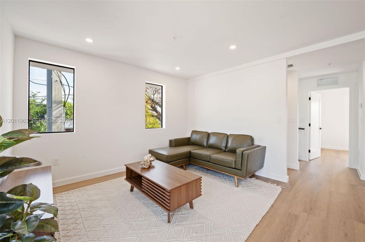 720 NW 55th Ter, Unit 720, Miami, FL 33127 Photo