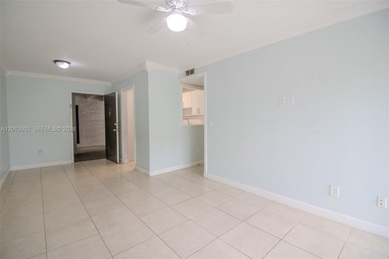10365 N Kendall Dr, Unit D1, Miami, FL 33176 Photo