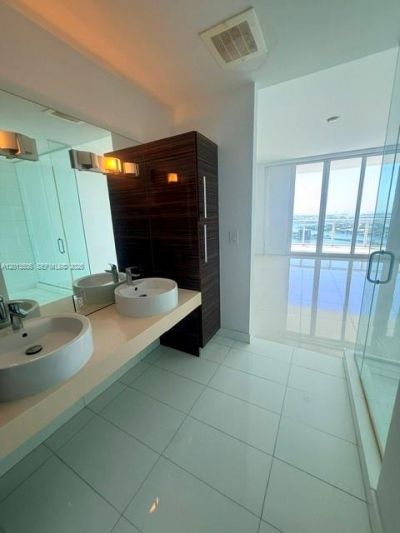 2020 N Bayshore Dr, Unit 3804, Miami, FL 33137 Photo