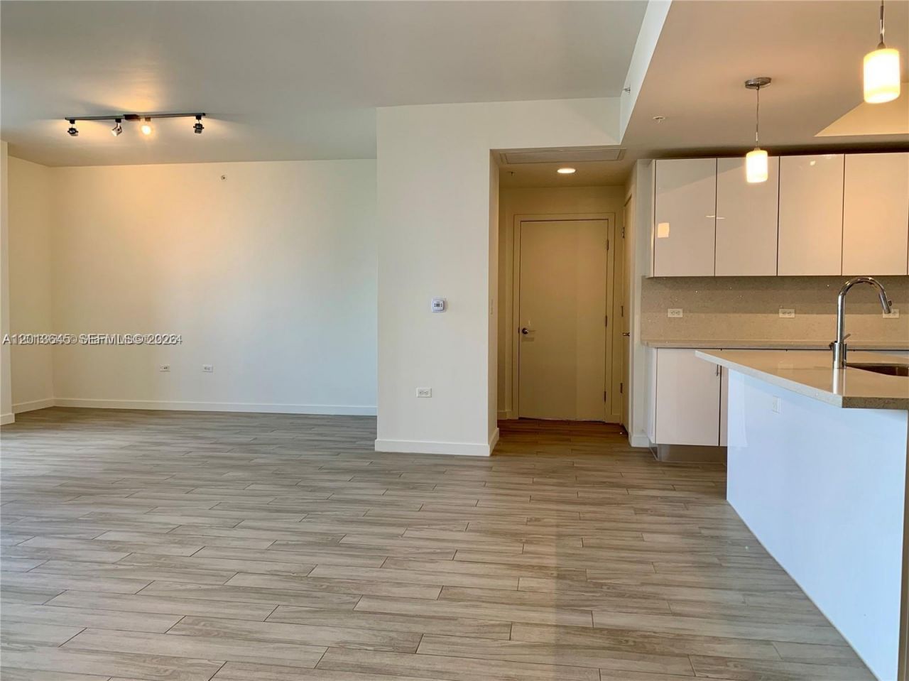 999 SW 1st Ave , Unit 2712, Miami, FL 33130 Photo