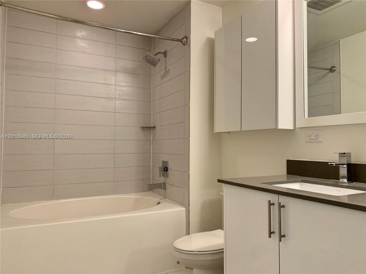 999 SW 1st Ave , Unit 2712, Miami, FL 33130 Photo