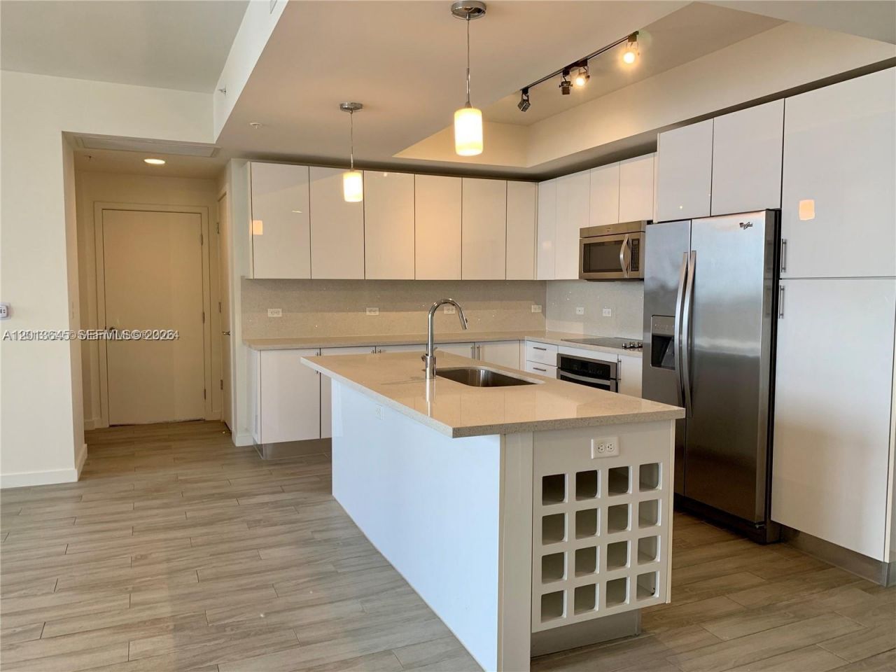 999 SW 1st Ave , Unit 2712, Miami, FL 33130 Photo