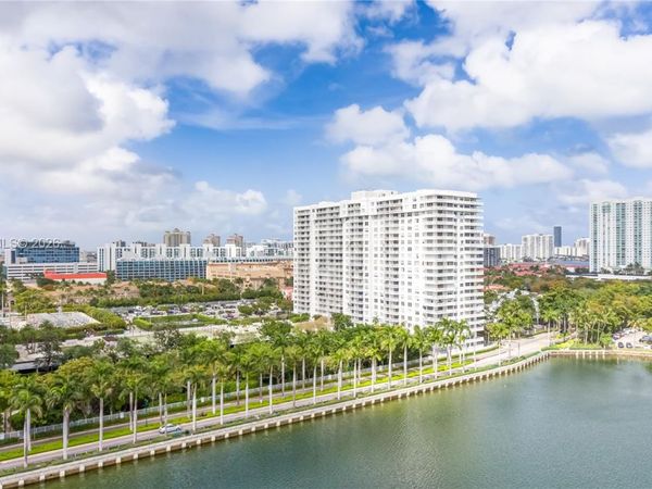 2851 NE 183rd St, Unit 1504E, Aventura, FL 33160