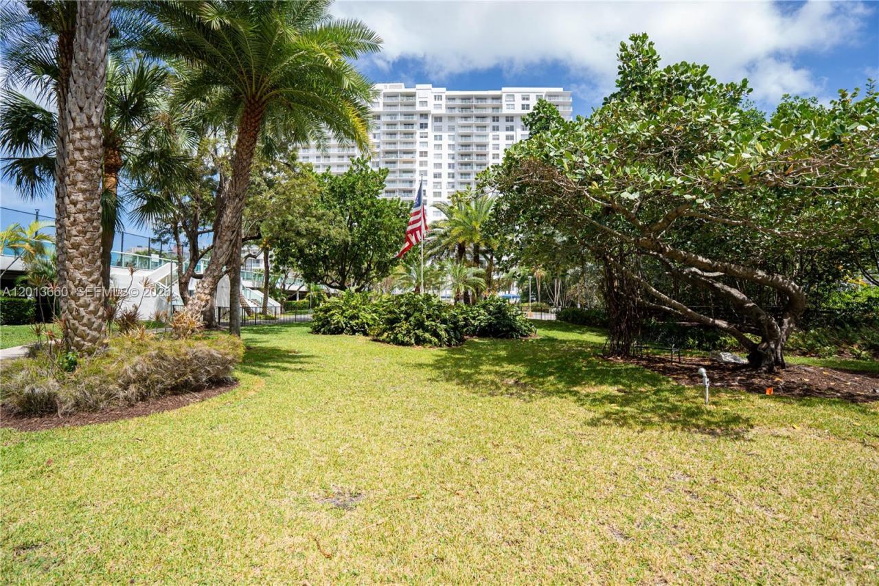 2851 NE 183rd St, Unit 1504E, Aventura, FL 33160 Photo
