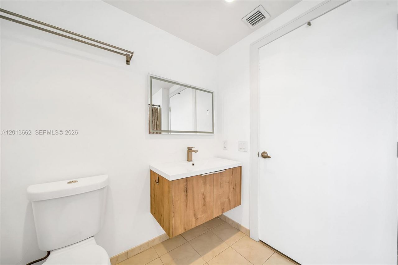 7929 West Dr, Unit 1501, North Bay Village, FL 33141 Photo