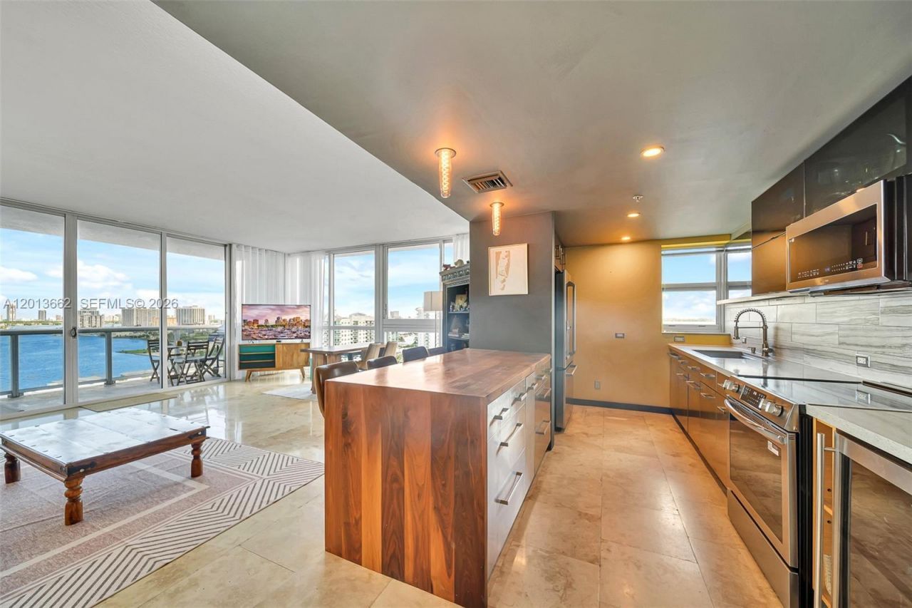 7929 West Dr, Unit 1501, North Bay Village, FL 33141 Photo