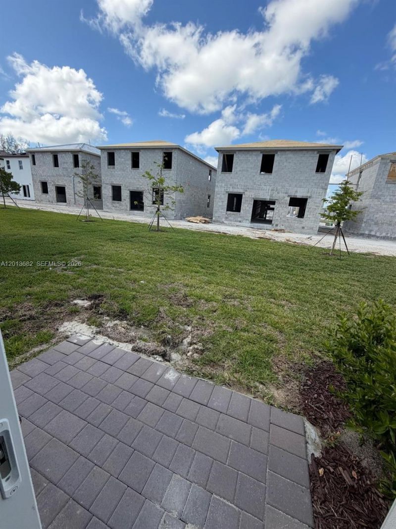 2740 SE 24th Ct, Unit 2740, Homestead, FL 33035 Photo