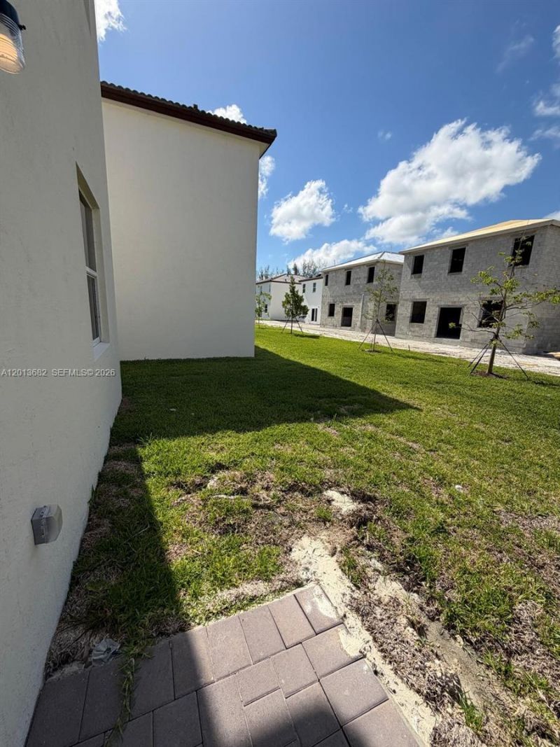 2740 SE 24th Ct, Unit 2740, Homestead, FL 33035 Photo