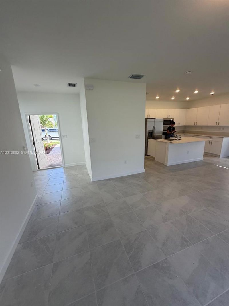 2740 SE 24th Ct, Unit 2740, Homestead, FL 33035 Photo