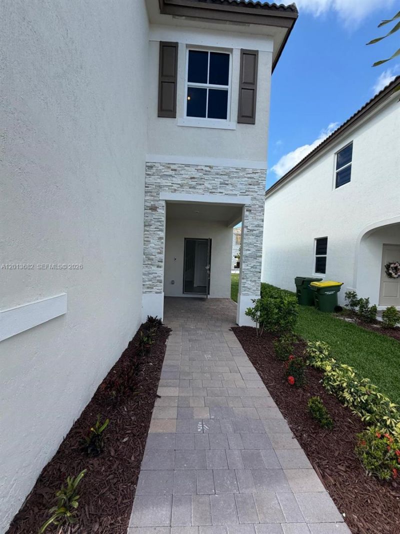 2740 SE 24th Ct, Unit 2740, Homestead, FL 33035 Photo