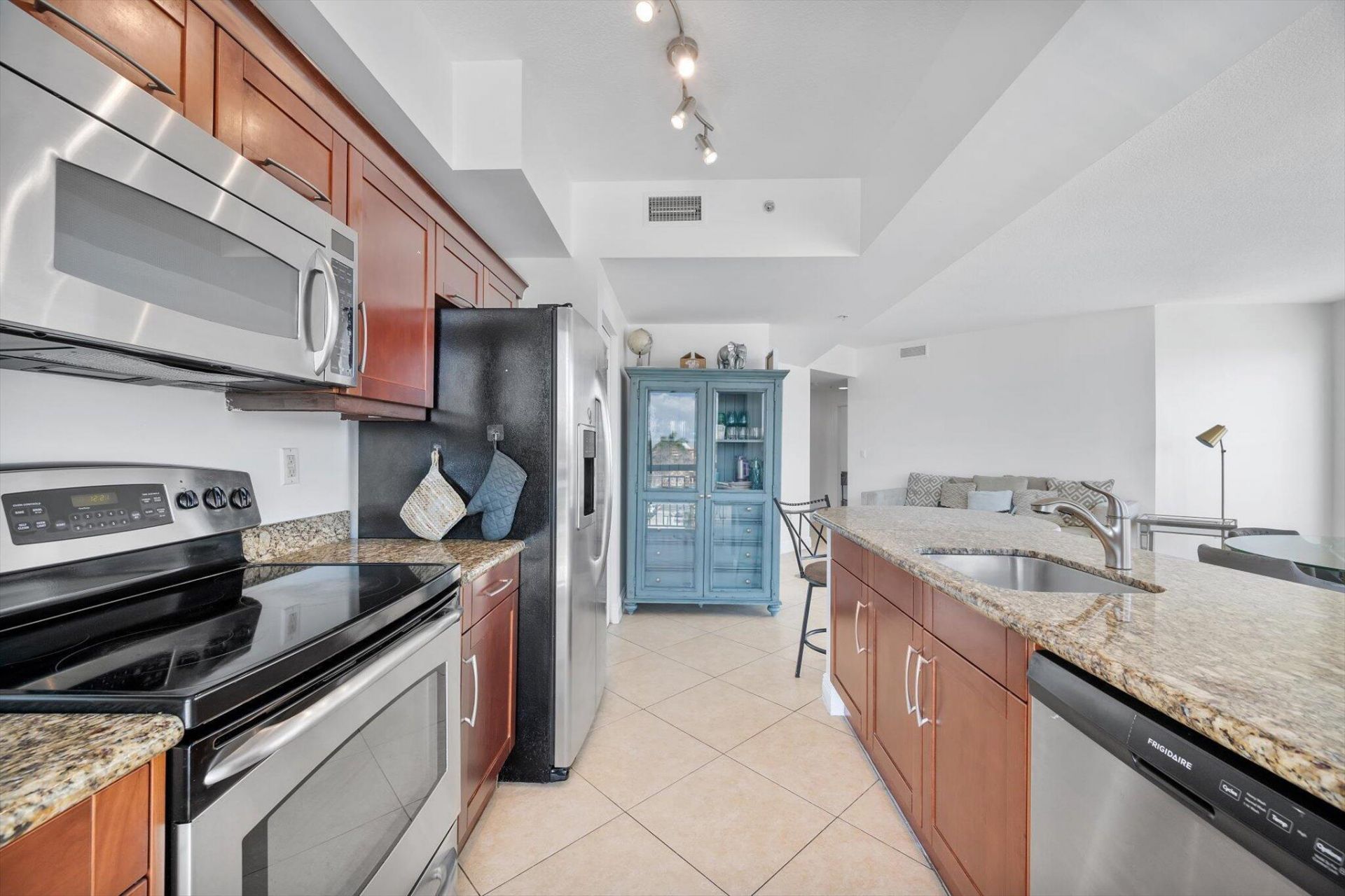 7270 SW 88th Street, Unit B203, Miami, FL 33156 Photo