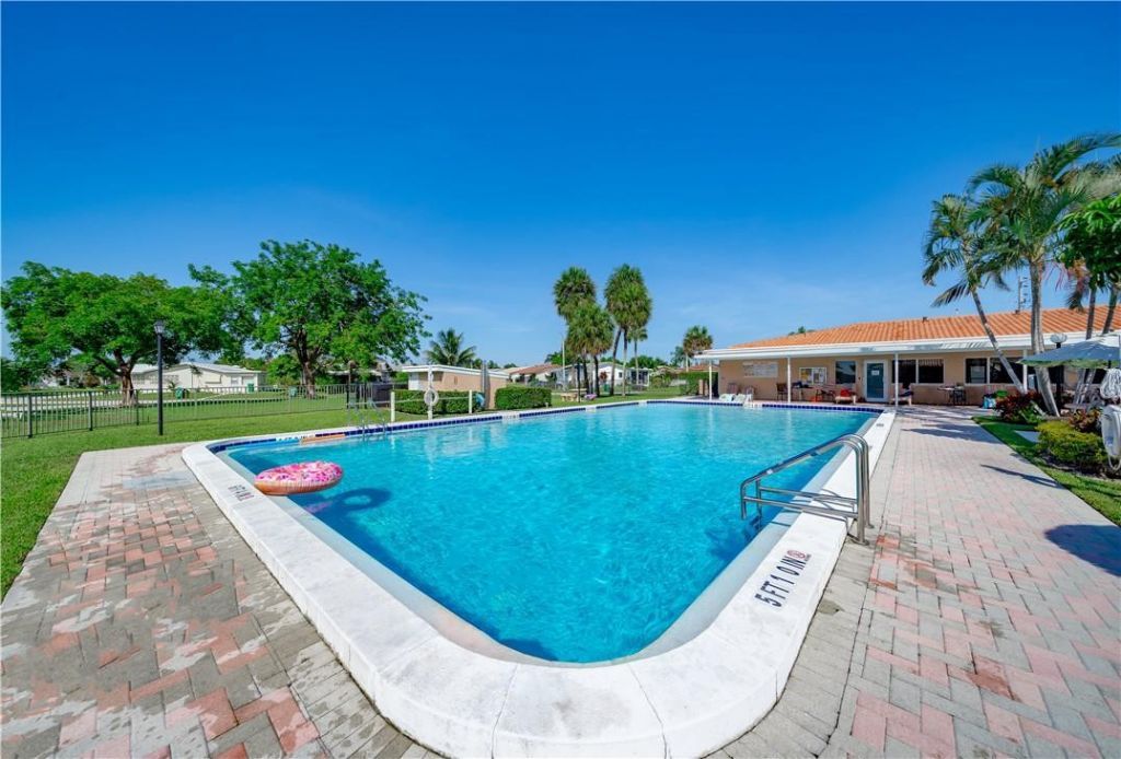 4401 NW 47th Street, Tamarac, FL 33319 Photo