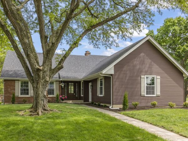210 Westmoreland Lane, Naperville, IL 60540