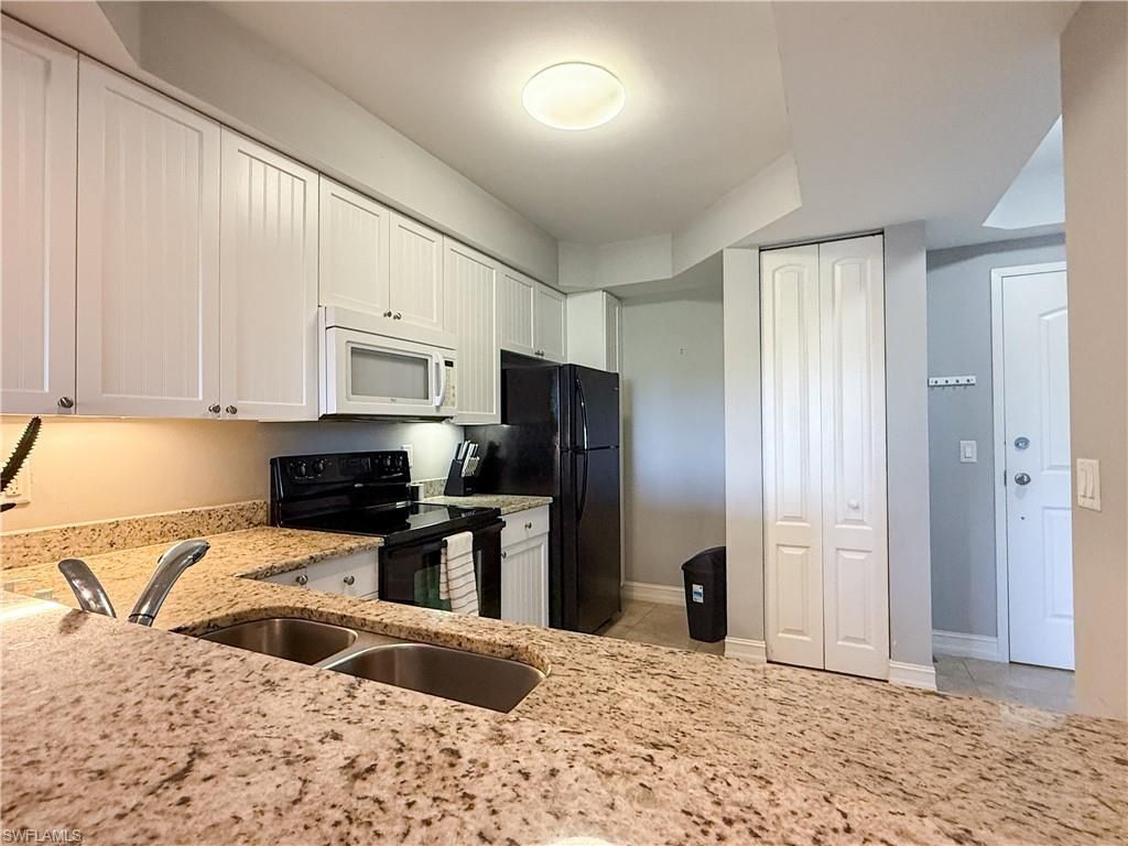 1100 Pine Ridge Rd , Unit B405, Naples, FL 34108 Photo