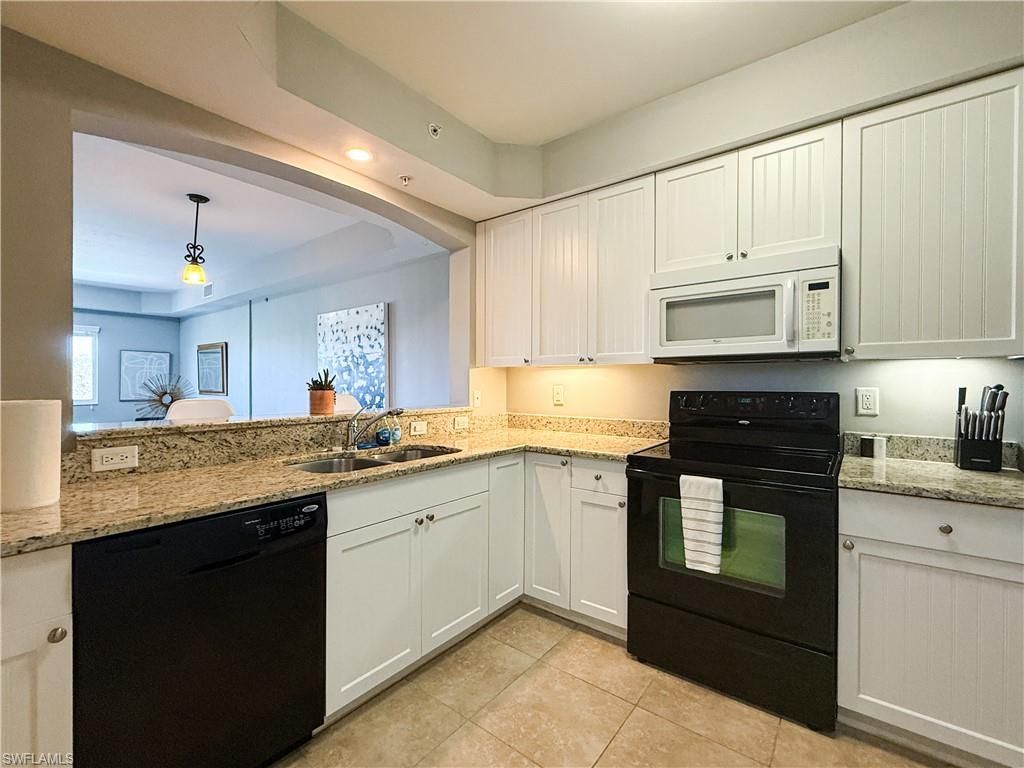 1100 Pine Ridge Rd , Unit B405, Naples, FL 34108 Photo