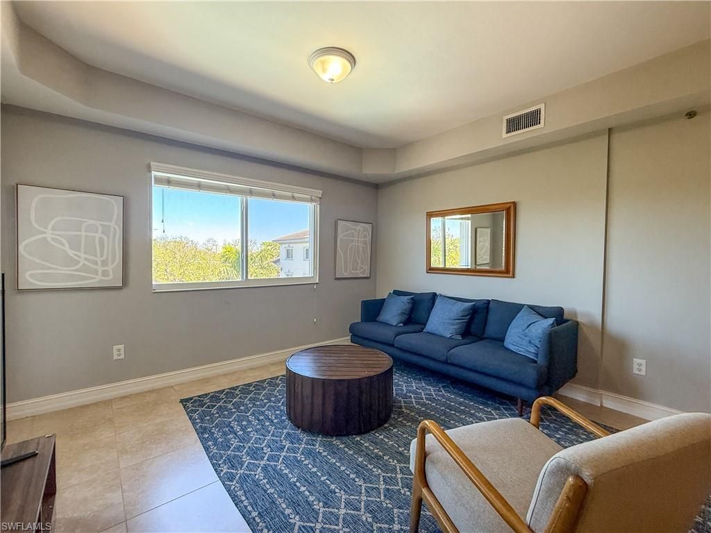1100 Pine Ridge Rd , Unit B405, Naples, FL 34108 Photo