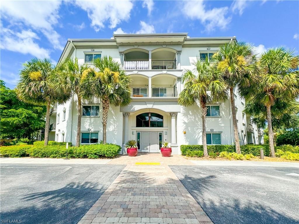 1100 Pine Ridge Rd , Unit B405, Naples, FL 34108 Photo