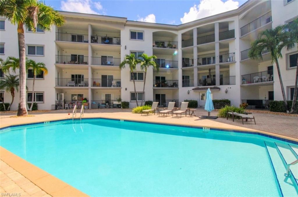 1100 Pine Ridge Rd , Unit B405, Naples, FL 34108 Photo