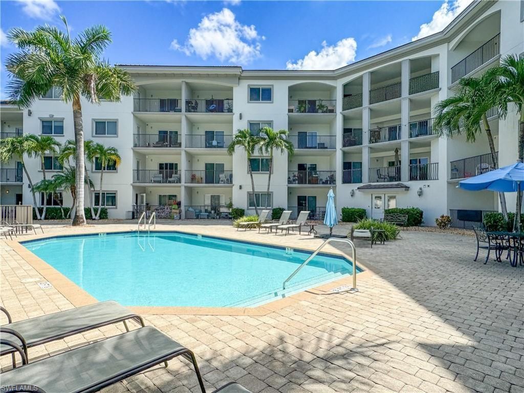 1100 Pine Ridge Rd , Unit B405, Naples, FL 34108 Photo