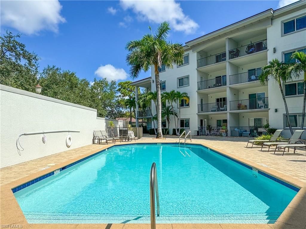 1100 Pine Ridge Rd , Unit B405, Naples, FL 34108 Photo