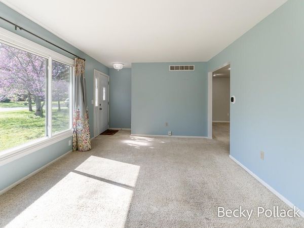 338 N 145th Avenue, Holland, MI 49424