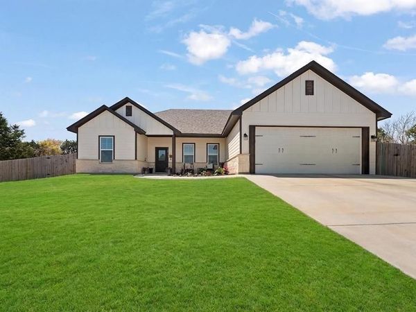 2612 Dove Trail, Granbury, TX 76048