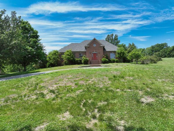 795 New Shackle Island Rd, Hendersonville, TN 37075