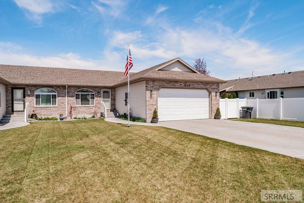 3729 E Heartland Circle, Ammon, ID 83406 Main Photo