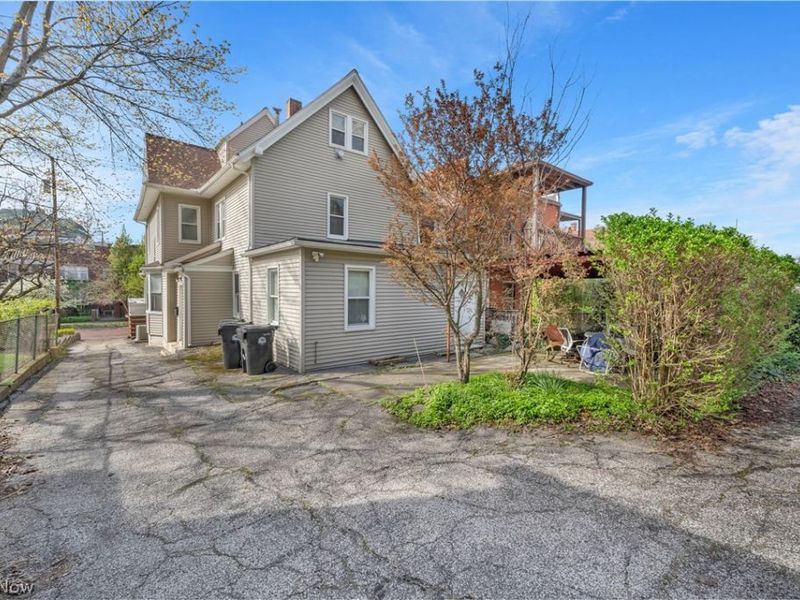 2197 Murray Hill Road, Cleveland, OH 44106 Photo 45