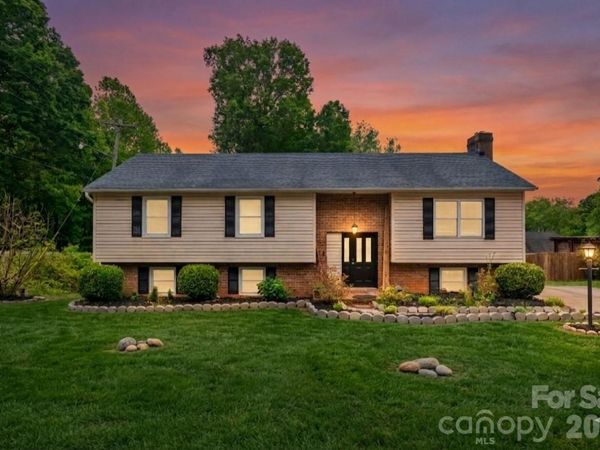 501 Old Farm Road, Statesville, NC 28625
