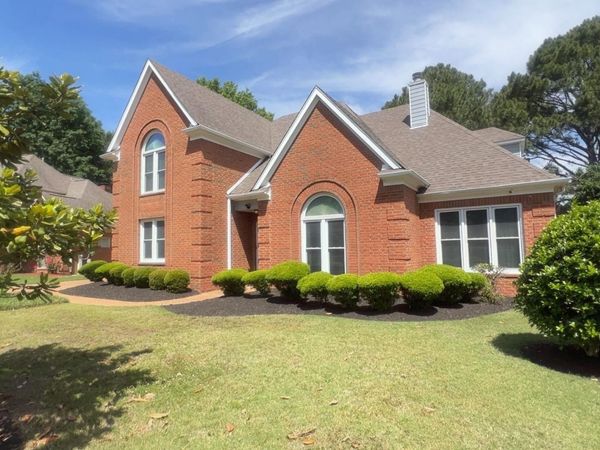 1389 CEDAR HOLLOW DR, Memphis, TN 38016
