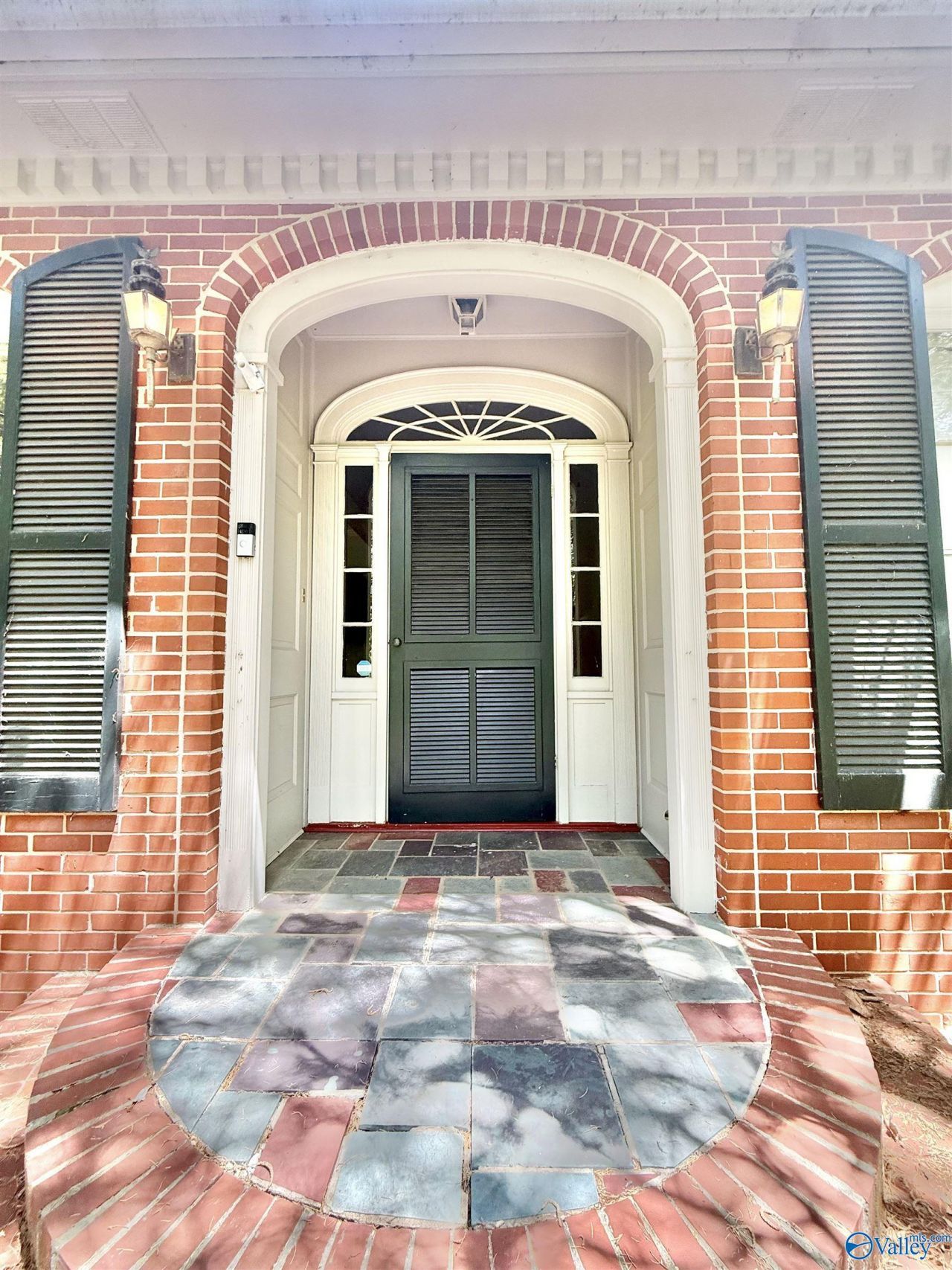 1521 Woodland Street, Decatur, AL 35601 Main Photo