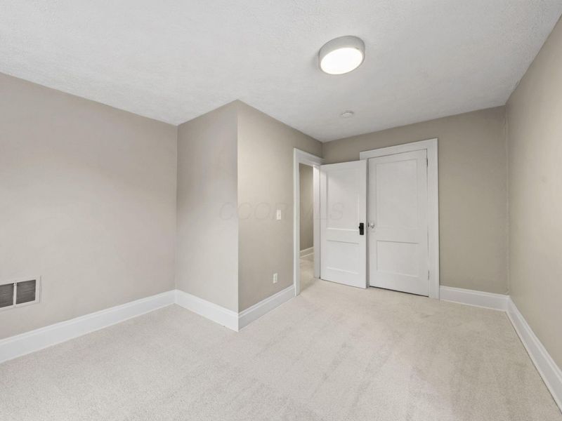 81 W Lakeview Avenue W, Columbus, OH 43202 Photo 16