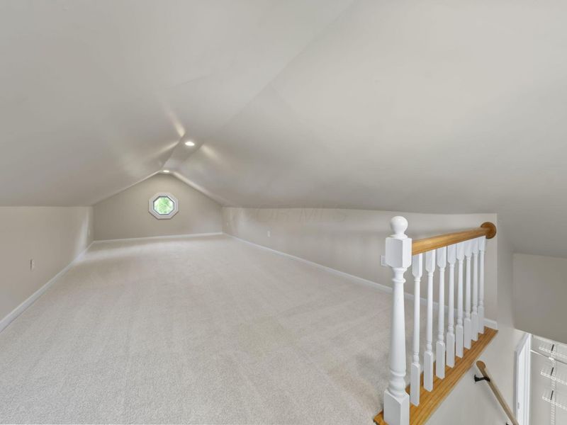 81 W Lakeview Avenue W, Columbus, OH 43202 Photo 24