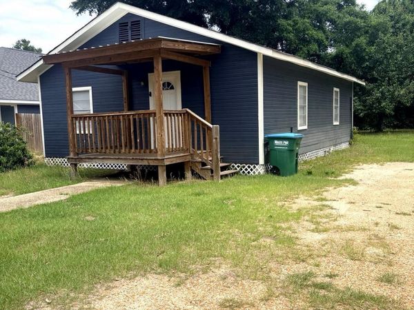 105 McKinnon St., Petal, MS 39465