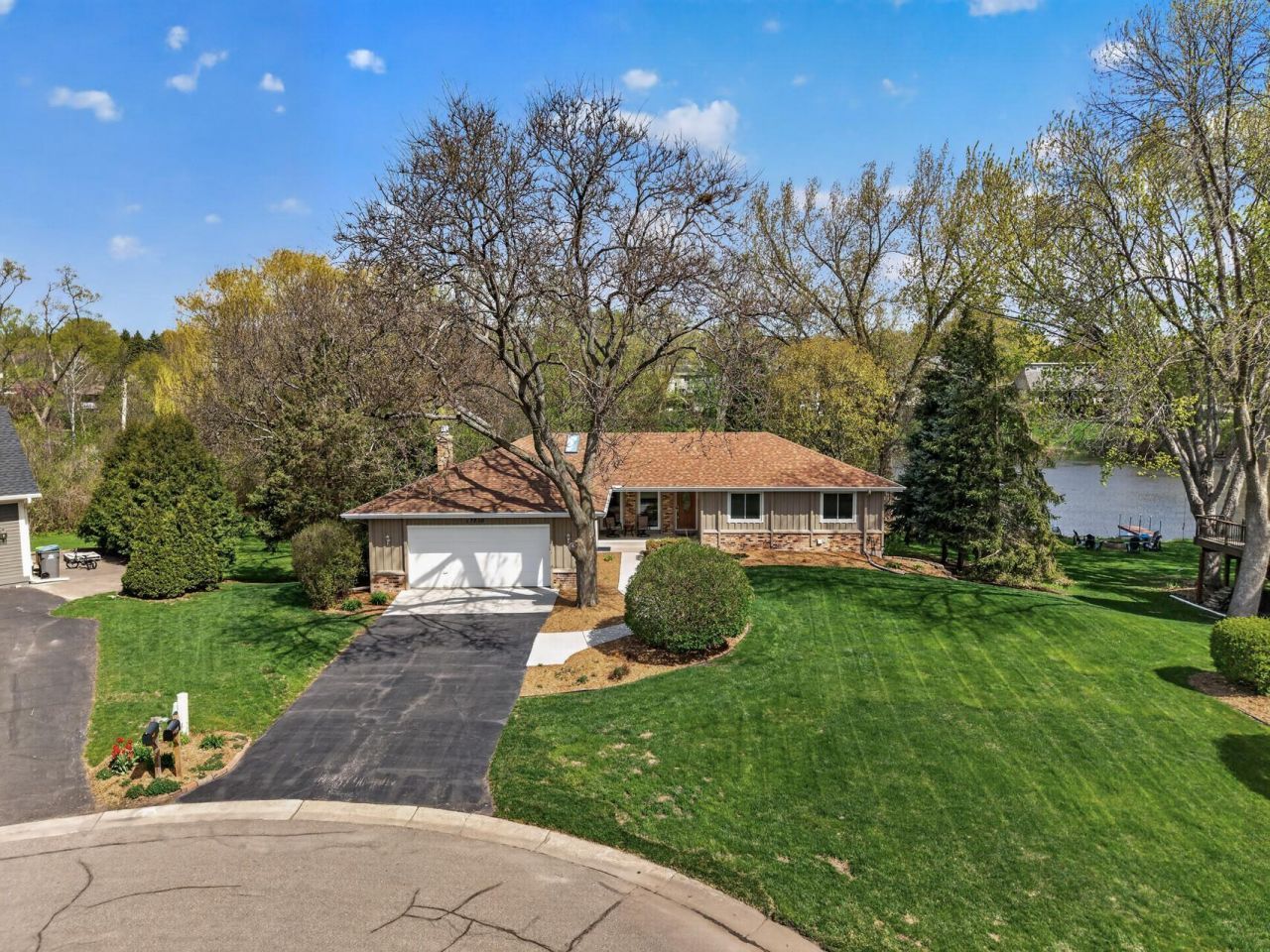 17210 27th Avenue N, Plymouth, MN 55447 Main Photo