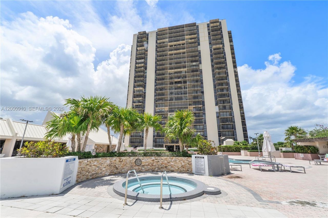 20335 W Country Club Dr, Unit 208, Aventura, FL 33180 Photo