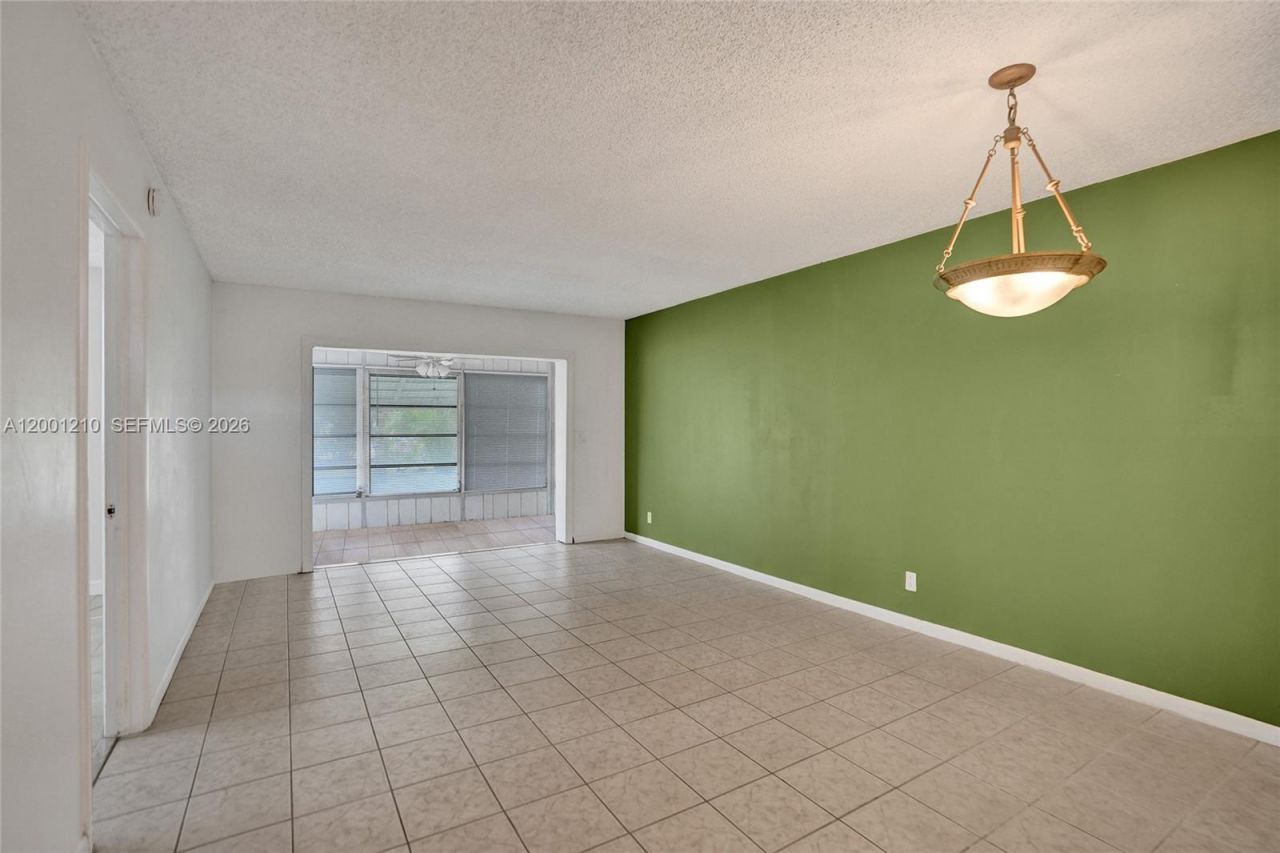3051 NW 46th Ave, Unit 101, Lauderdale Lakes, FL 33313 Photo