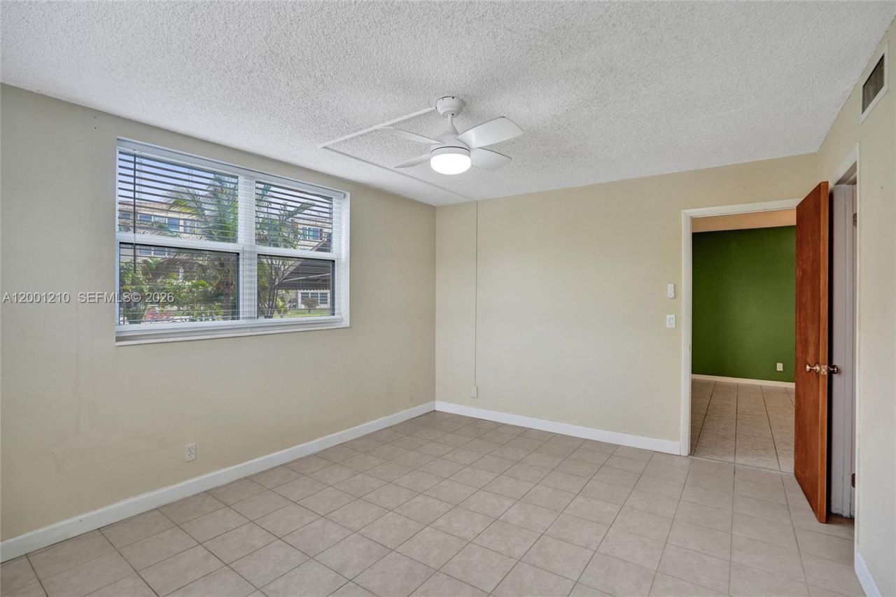 3051 NW 46th Ave, Unit 101, Lauderdale Lakes, FL 33313 Photo