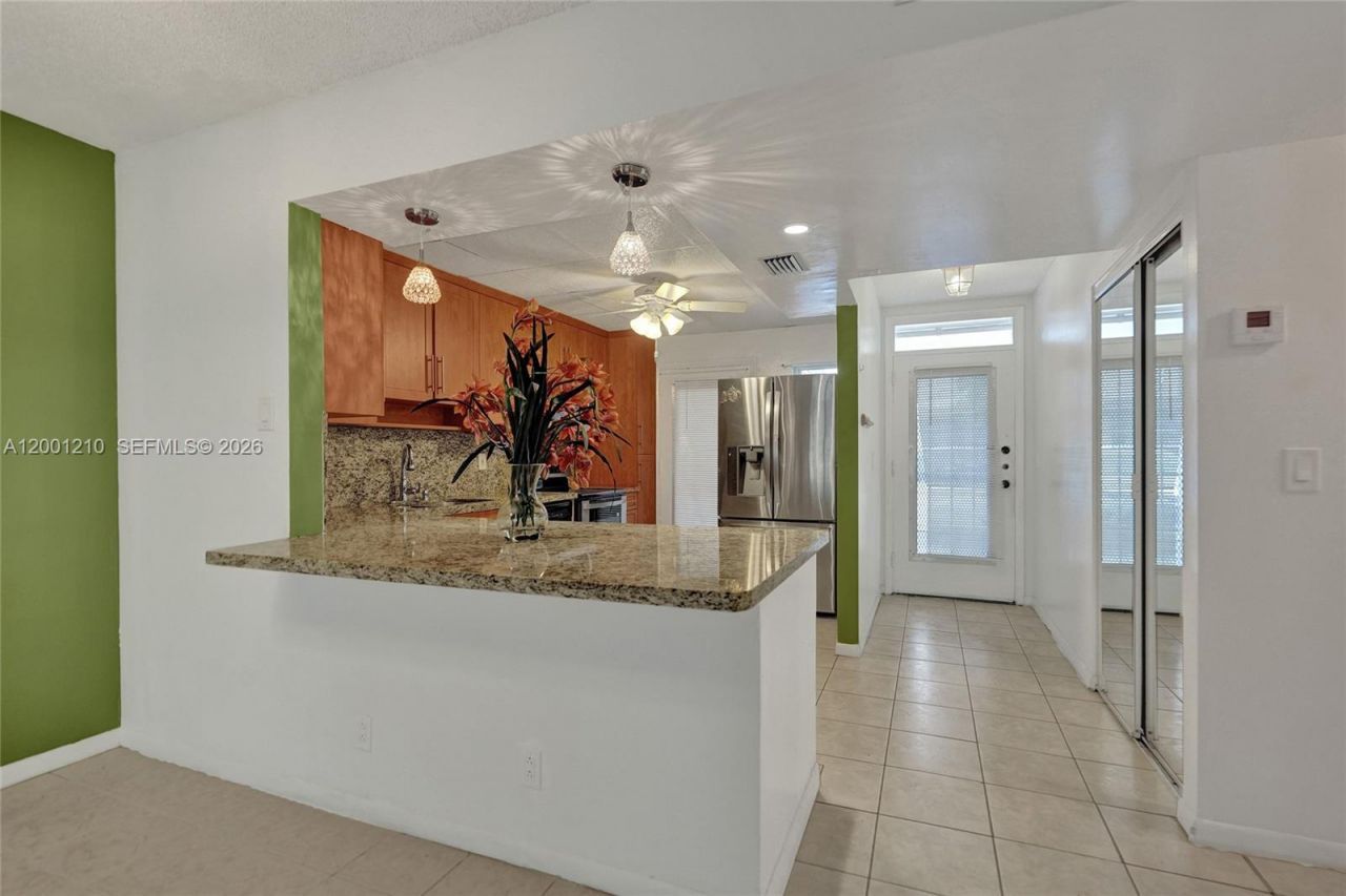 3051 NW 46th Ave, Unit 101, Lauderdale Lakes, FL 33313 Photo