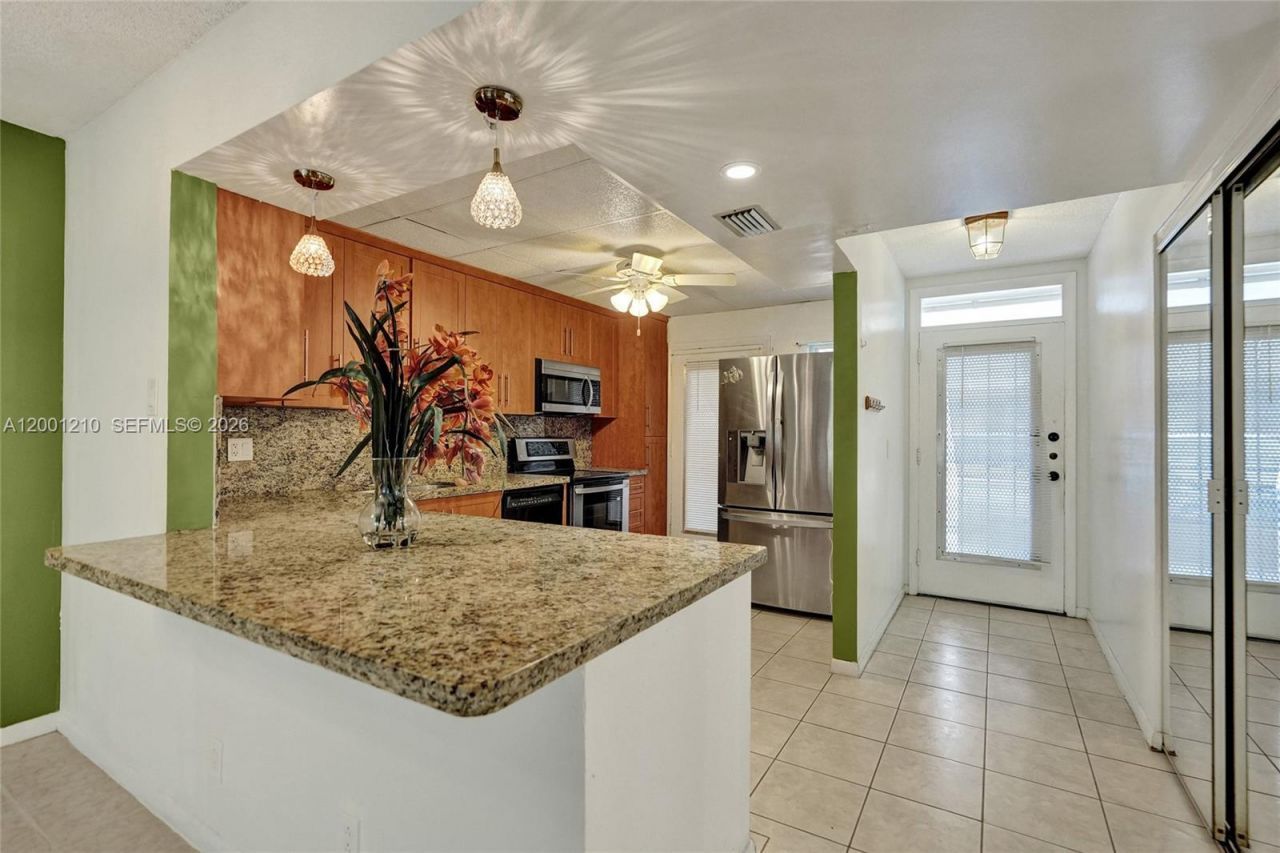 3051 NW 46th Ave, Unit 101, Lauderdale Lakes, FL 33313 Photo
